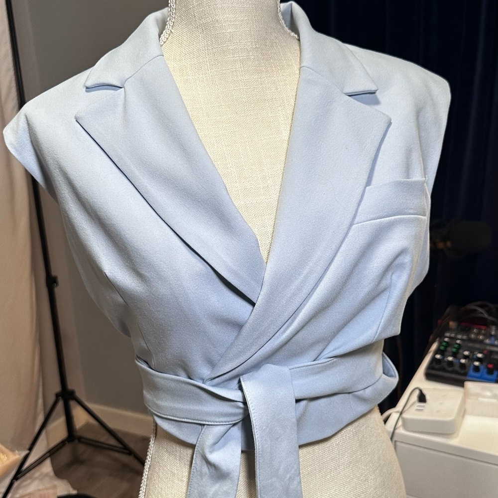Bershka Sleeveless Blazer Classy Crop Blazer Crop top jacket Summer jacket